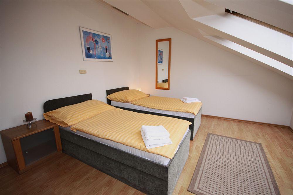 Leo Apartments Old Town Praga Exterior foto