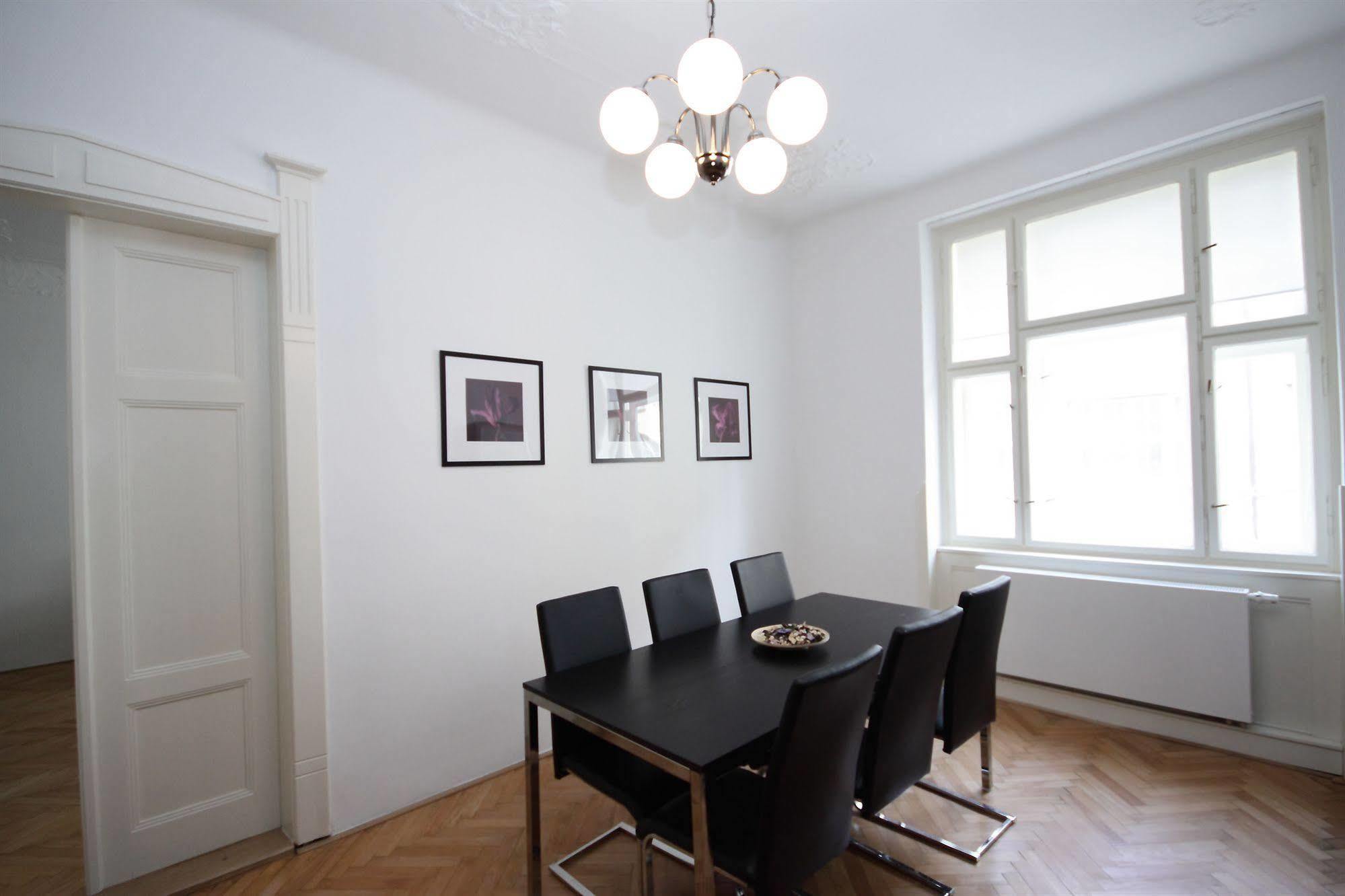 Leo Apartments Old Town Praga Exterior foto