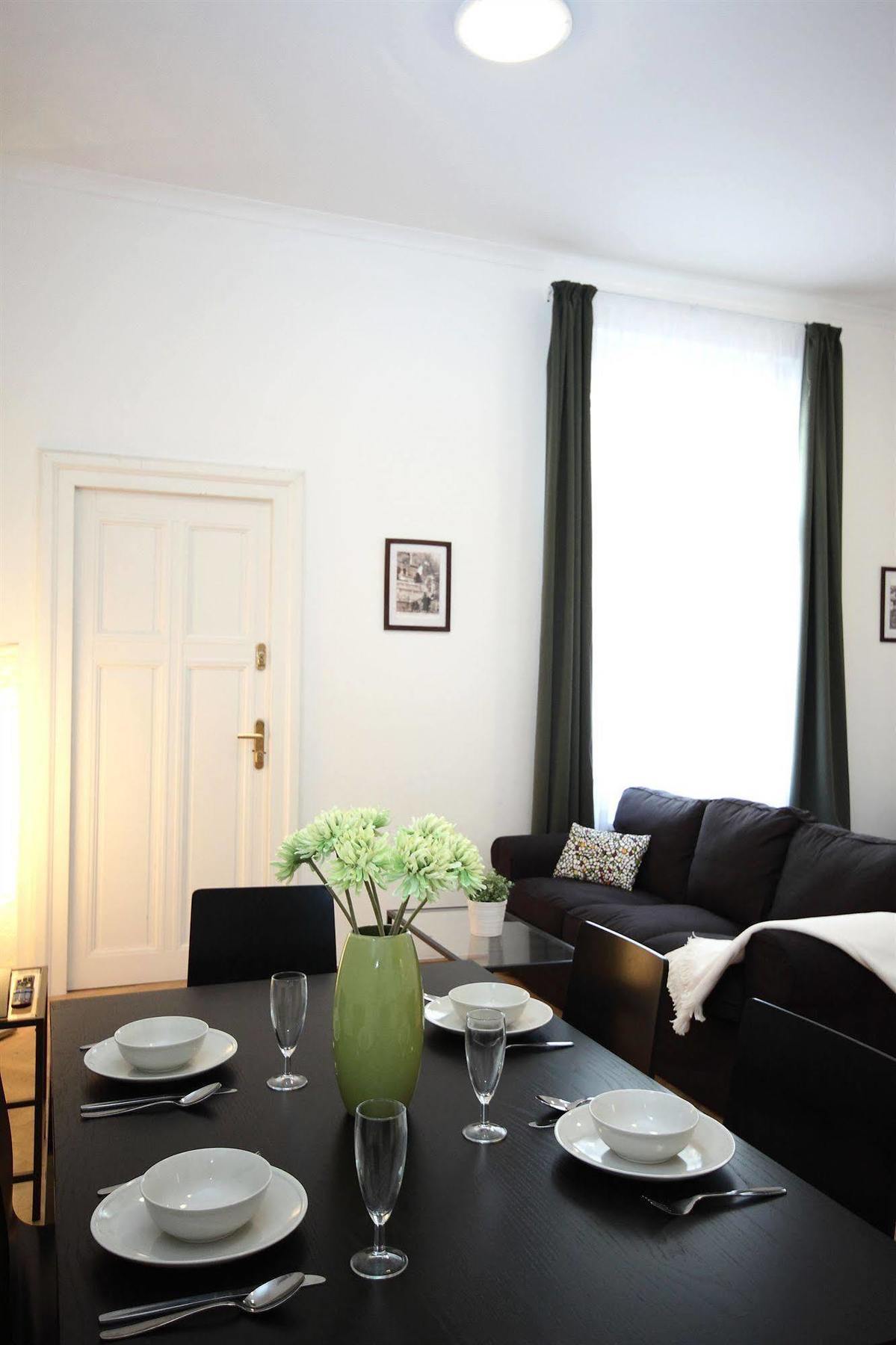 Leo Apartments Old Town Praga Exterior foto